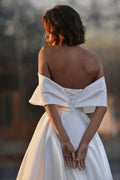 Simple Boat Neck Wedding Dresses Slim Satin Lace Up Appliques A Line Floor-Length Princess Party Dresses Bridal Gowns Robe