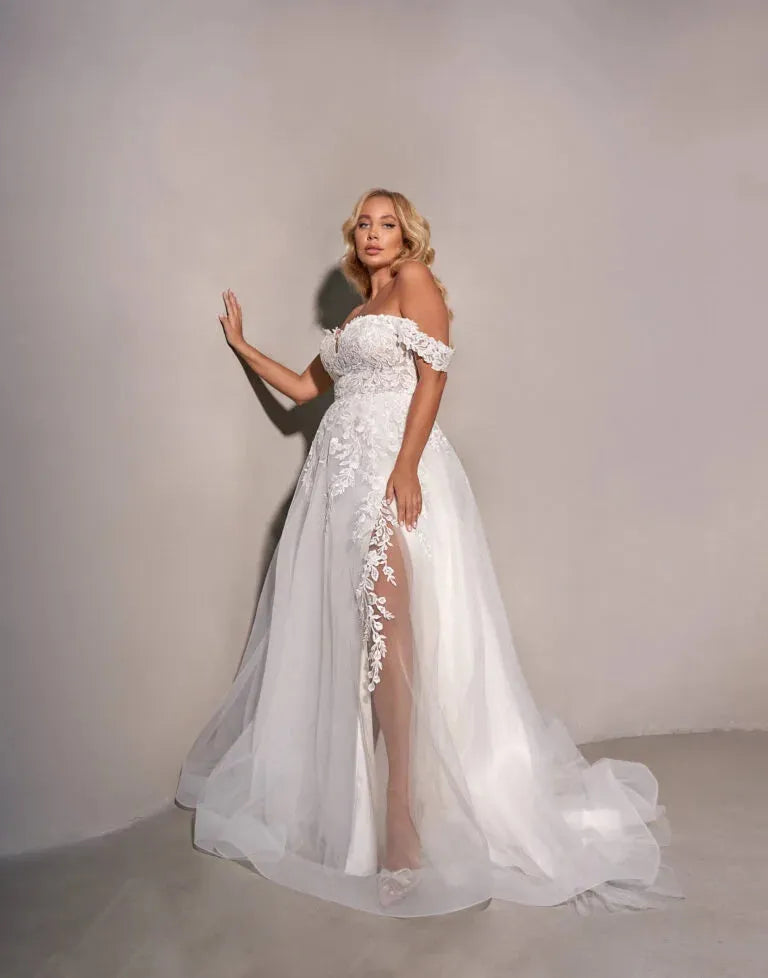 Abiti da sposa senza spalline per le donne Abiti da sposa con spacchi