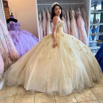 Shiny Champagne Quinceanera Dresses Luxury Birthday Party Ball Gown Sweetheart Beading Appliques Corset Court Train Champagne