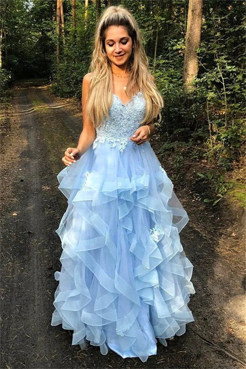 Light Blue Tulle Prom Dresses Edge Curl V-neck A-line Wedding Dress Lace Embroidery Floor-Length Vestidos De Fiesta