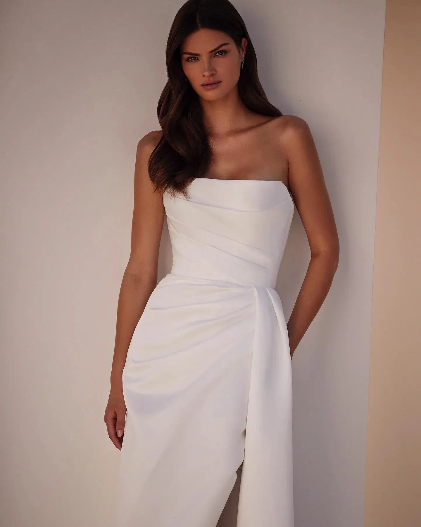 Refined fitted Pleat Satin Mermaid Wedding Dresses Side Slit Sweep train Train Formal Bridal Grown Rode De Morrie