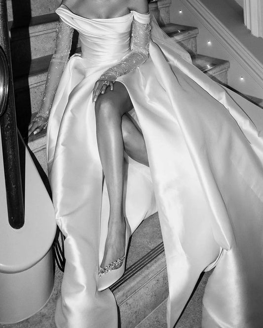 SoDigne Elegant Pleat A Line Wedding Dresses White Side Slit Vestido De Noiva Sweetheart Women Satin Bridal Dresses Wedding Gown