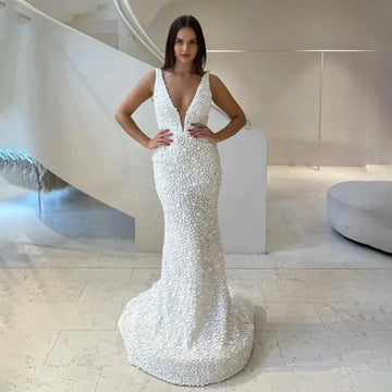 Marvelous Dots Appliques Wedding Dress V-neck Sleeveless Mermaid Wedding Gown Backless Court Bridal Gown vestidos de novia White