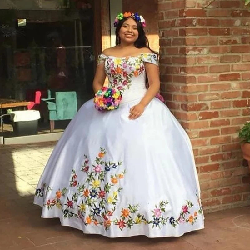 Plus Size White Quinceanera Dresses Off The Shoulder Satin Sweet 15 Dress With Colorful Embroidery Lace Up Birthday Customized