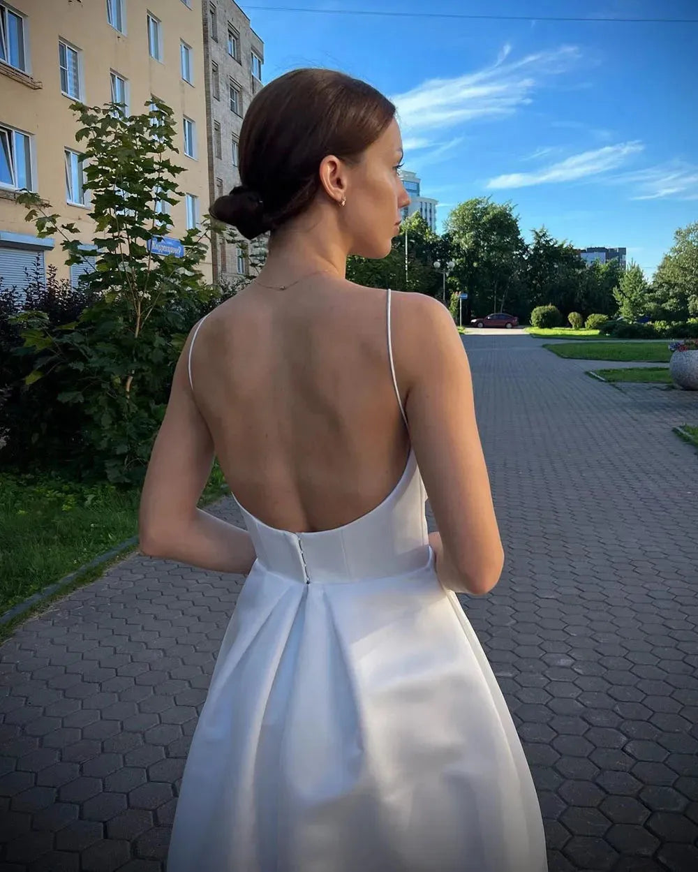 Simple A Line Satin Wedding Dress Halter Tea Length Bride Gown Engagement Banqut Party Gown Robe De Marie