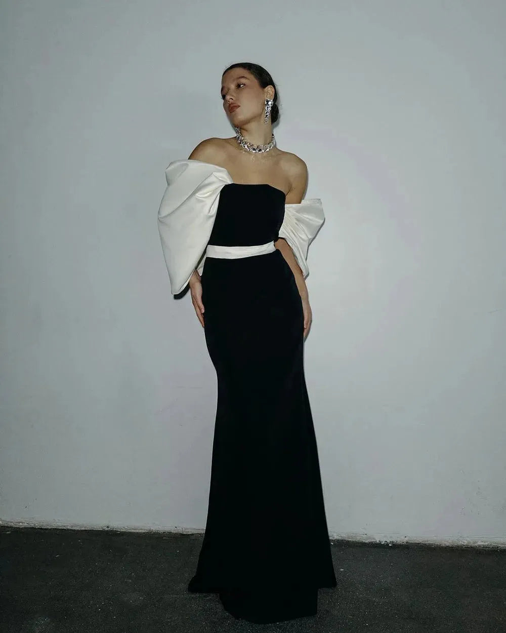 Elegant Formal Dress Off The Shoulder White/Black belt Mermaid Prom Gowns Satin Special Occasion Party Dress