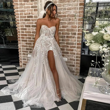Luxurious Lace Appliques Sweetheart Neck Wedding Dresses Princess Off Shoulder Sleeveless Beach Party Bridal Gown Applique Split Beige 4