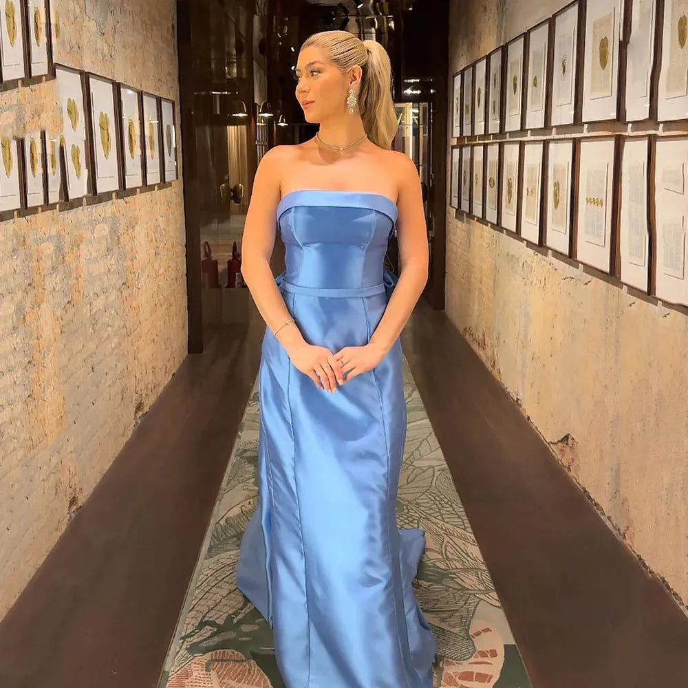 Abiti da sera a sirena blu con cintura, fiocco, corsetto senza spallin
