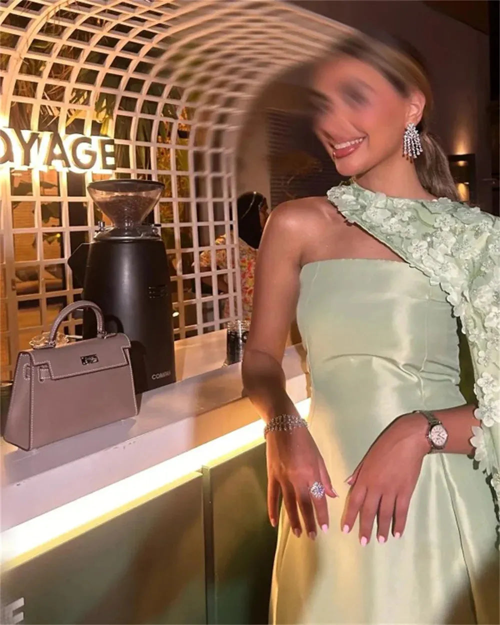 Green Satin Prom Dresses Detachable Shawl 3D Flowers Wedding Dress Elegant Sleeveless Floor-Length Vestidos De Fiesta