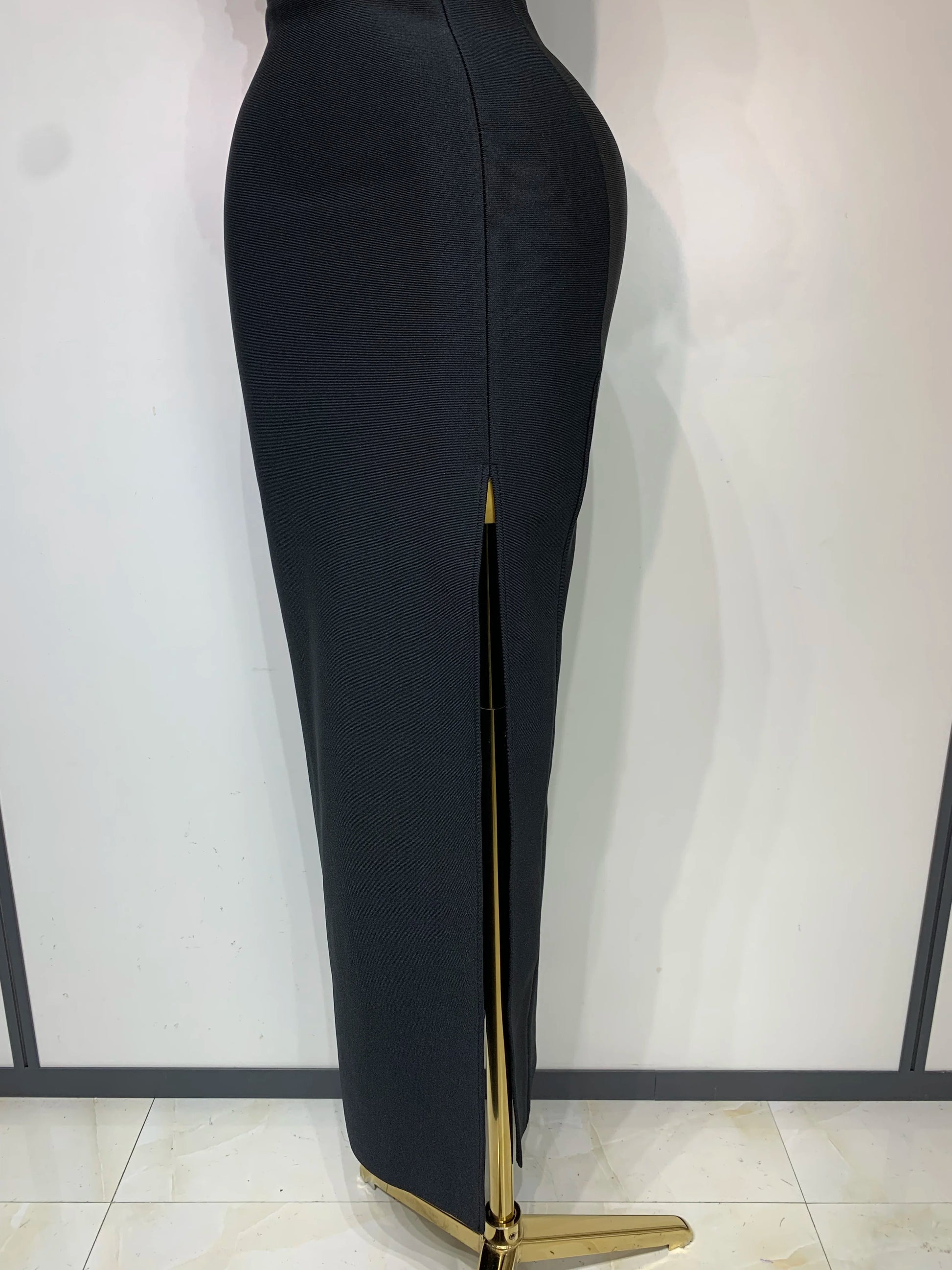 Women Luxury Designer Crystal Black Bandage Dress Elegant Off Shoulder Maxi Long Birhtday Celebrity Evening Party Club Gowns
