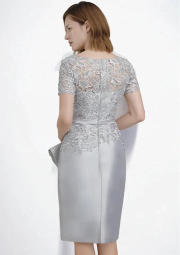 Mother Of The Bride Dress - Elegant Formal Evening Dress Satin Scoop Neck Knee-Length Cocktail Dress Applique Mother of the Bride Dress 2025 Free Customized