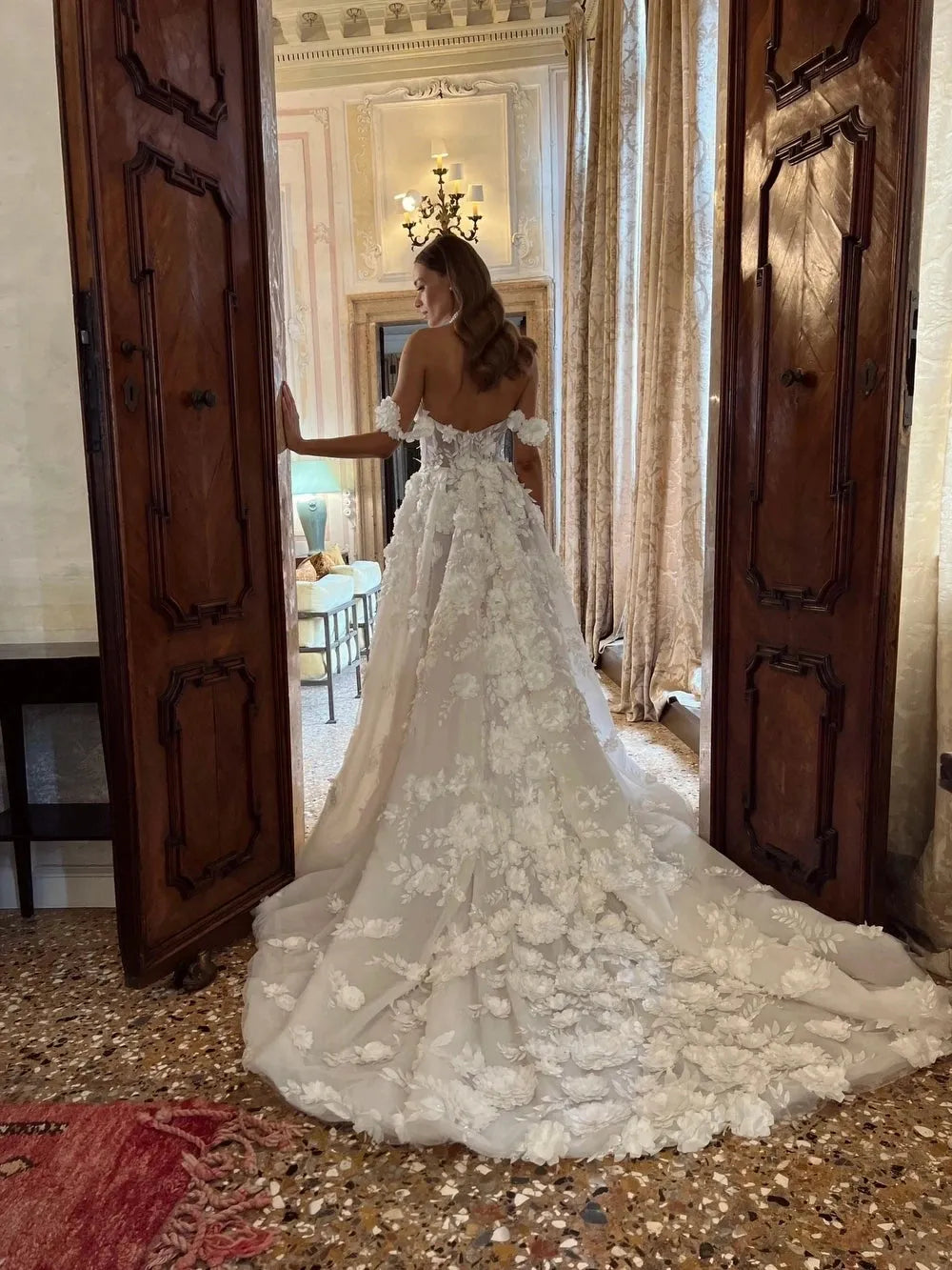 Graceful Off The Shoulder Wedding Dress Classic 3D Flower Bride Robe White A-line Tulle Long Bridal Gown Robe De Mariée