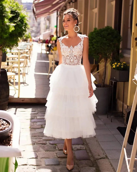 Summer Wedding Dress Lace Appliques Sleeveless A-Line Tulle Tiered Mid-Calf Short Dress Bridal Gown Boho Robe de mariée As Picture