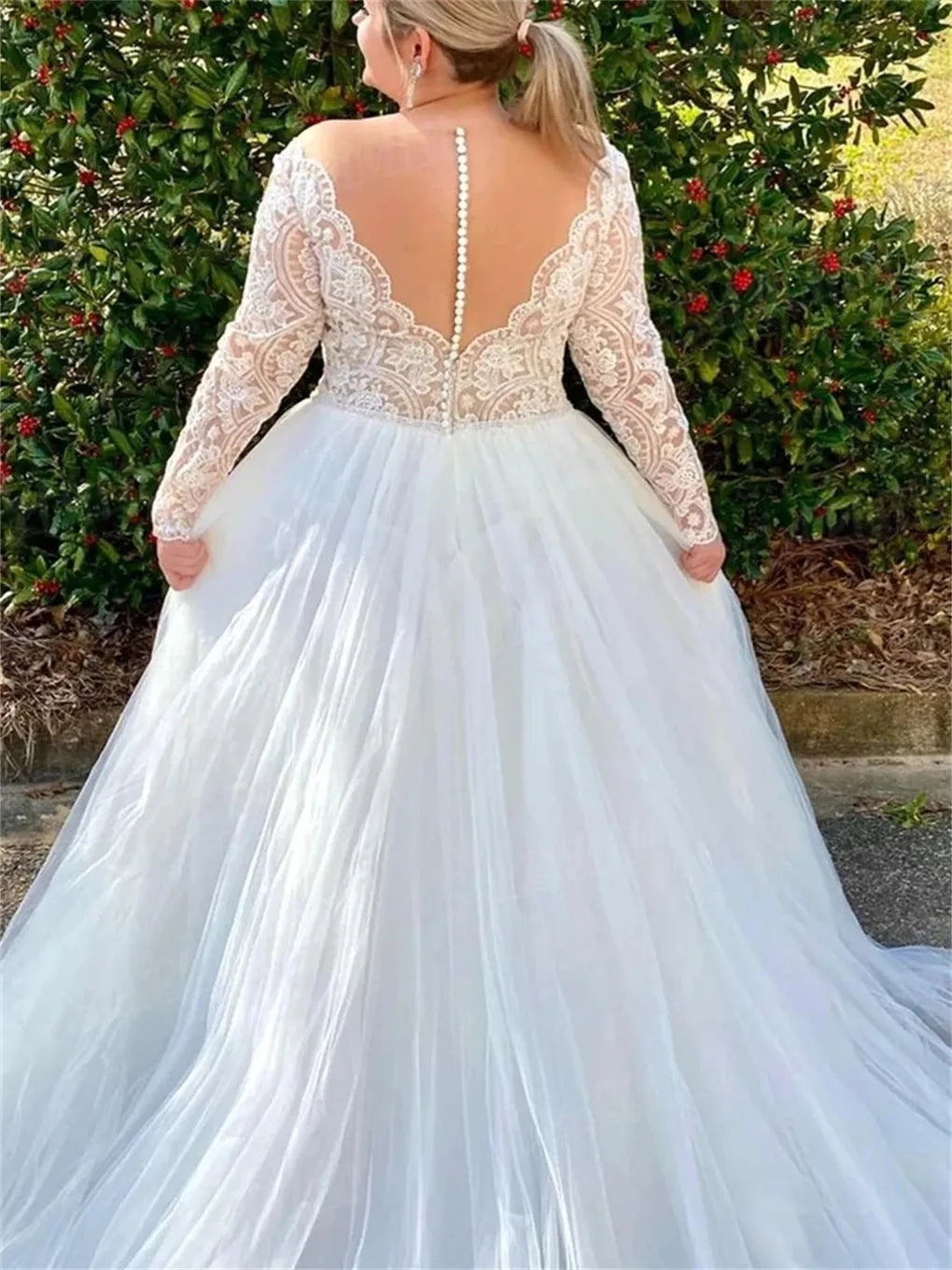 Plus Size Long Sleeve Lace Wedding Dress Long Tulle V neck Bride Dresses Bridal Gown Robe De Mariée Vestidos De Novia