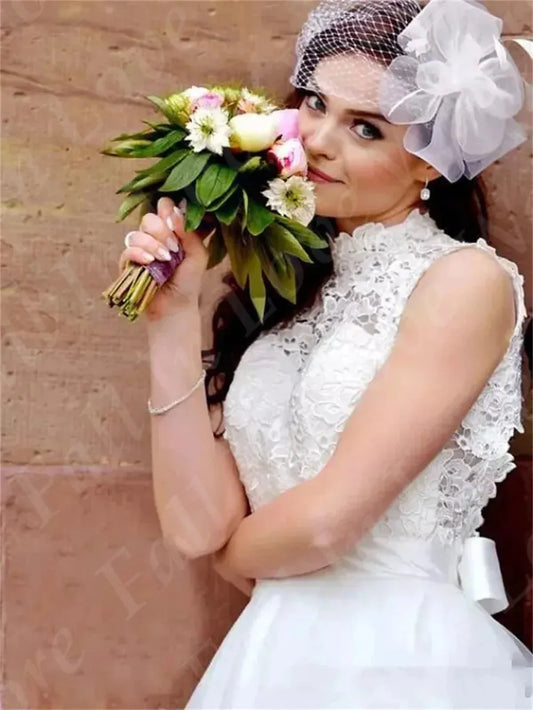 Vintage Lace Short Wedding Dresses Boho Knee-Length A-Line Bridal Gowns High Neck Backless Sleeveless Vestido De Noiva Robe