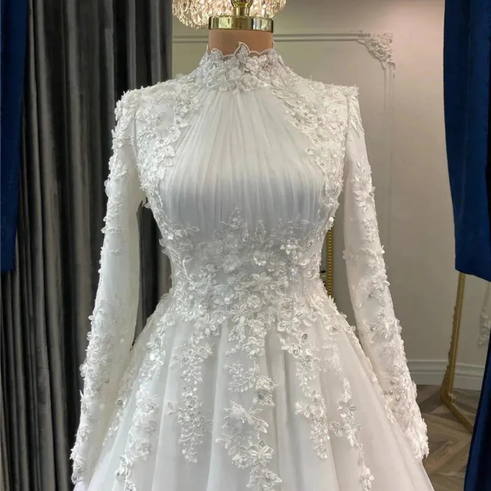 Elegant Muslim Wedding Gown for Bride Appliques Flowers Arabic Dubai Long Sleeves Bridal Dress Tulle Robe De Mariage