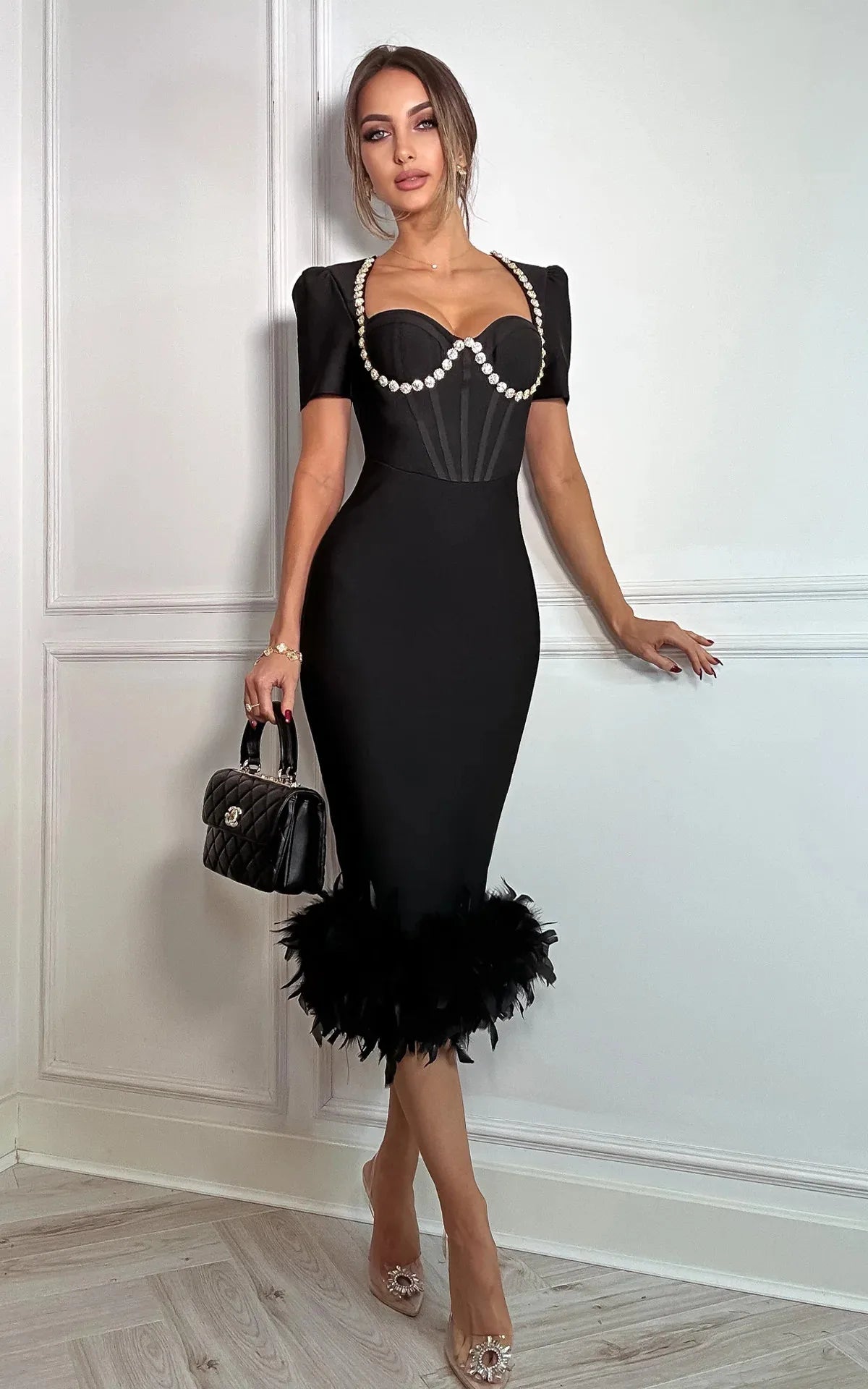 Vestido preto feminino sexy com gola quadrada, manga curta, colado ao