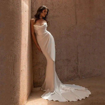 Boho Satin Mermaid Wedding Dress Sleeveless Simple Strapless Wedding Gown Backless Pleat Sweep Train Bridal Dress Robe De Mariee As Picture