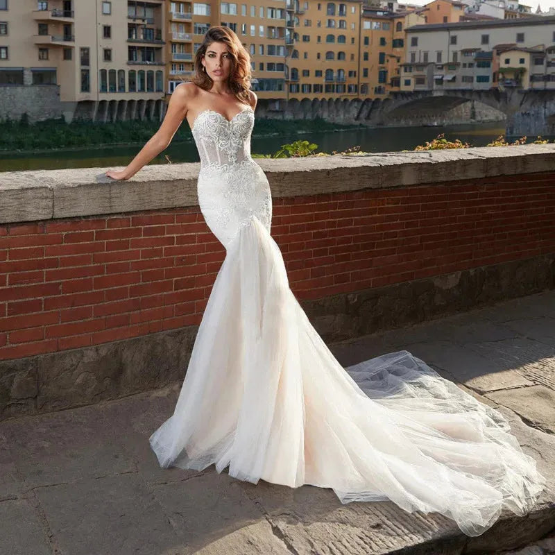 Abito da sposa alla moda senza spalline, sexy, in pizzo, con applicazi