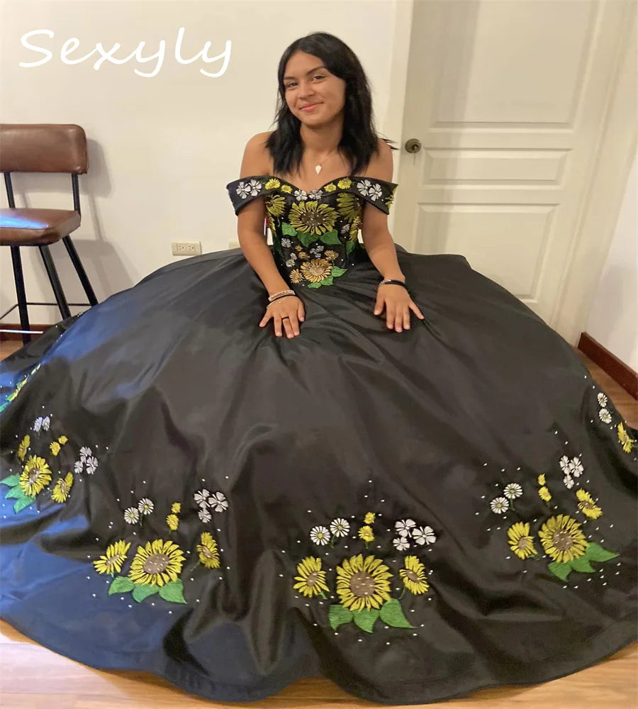Mexican Theme Black Vestidos De 15 Quinceañera Charro Embroidery Fifteen Birthday Dress Vestido De 15 Xv Años Party Customized black