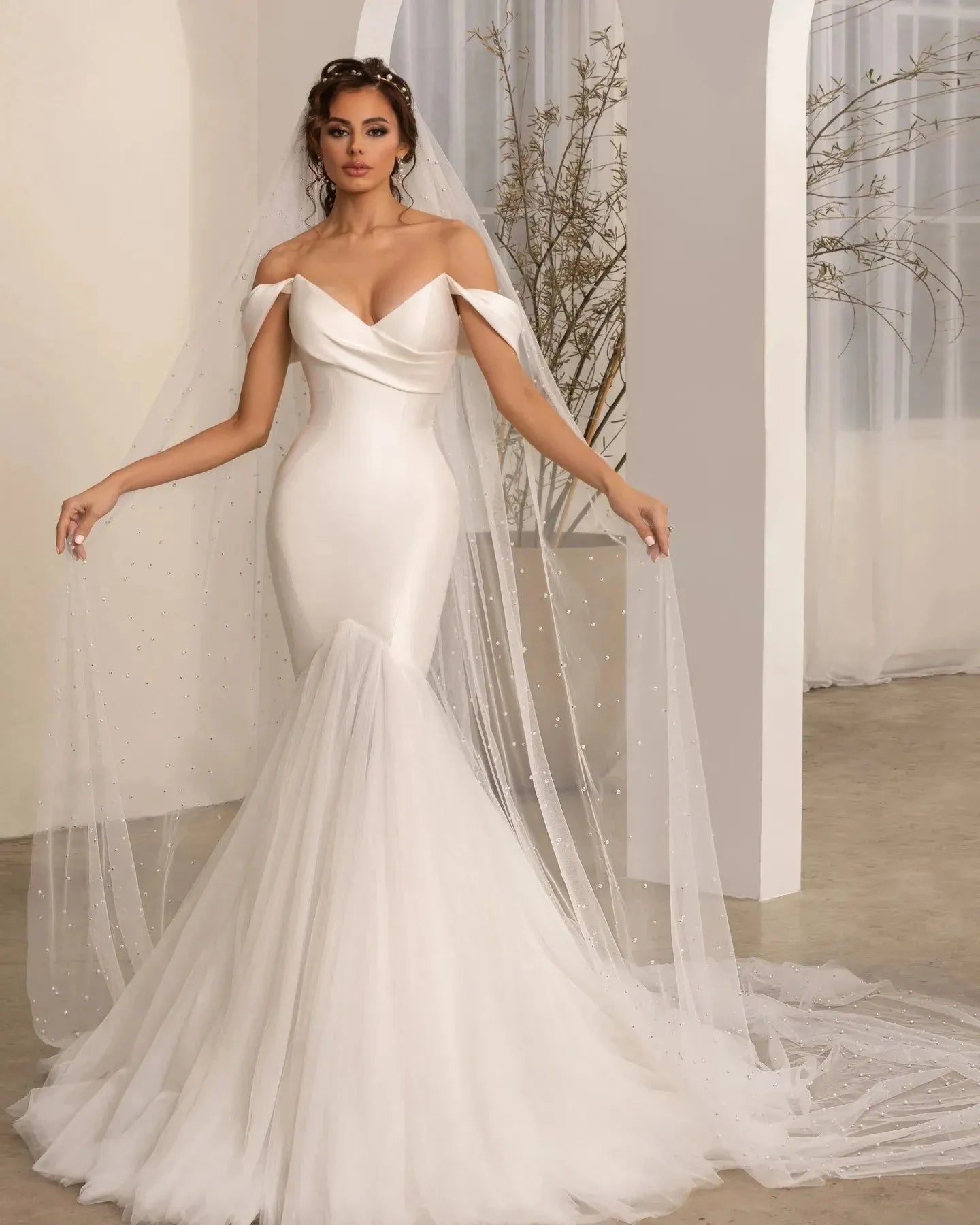 Bohemian Wedding Dresses Fashion A-Line Beautiful Satin Mermaid Off Shoulder Mopping Bride Gowns Sexy Backless Sleeveless As Picture