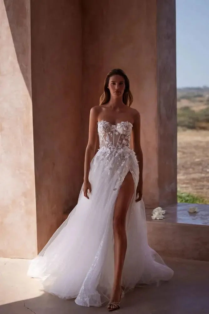 Vestidos de novia de corte A estilo bohemio con apliques de encaje y e