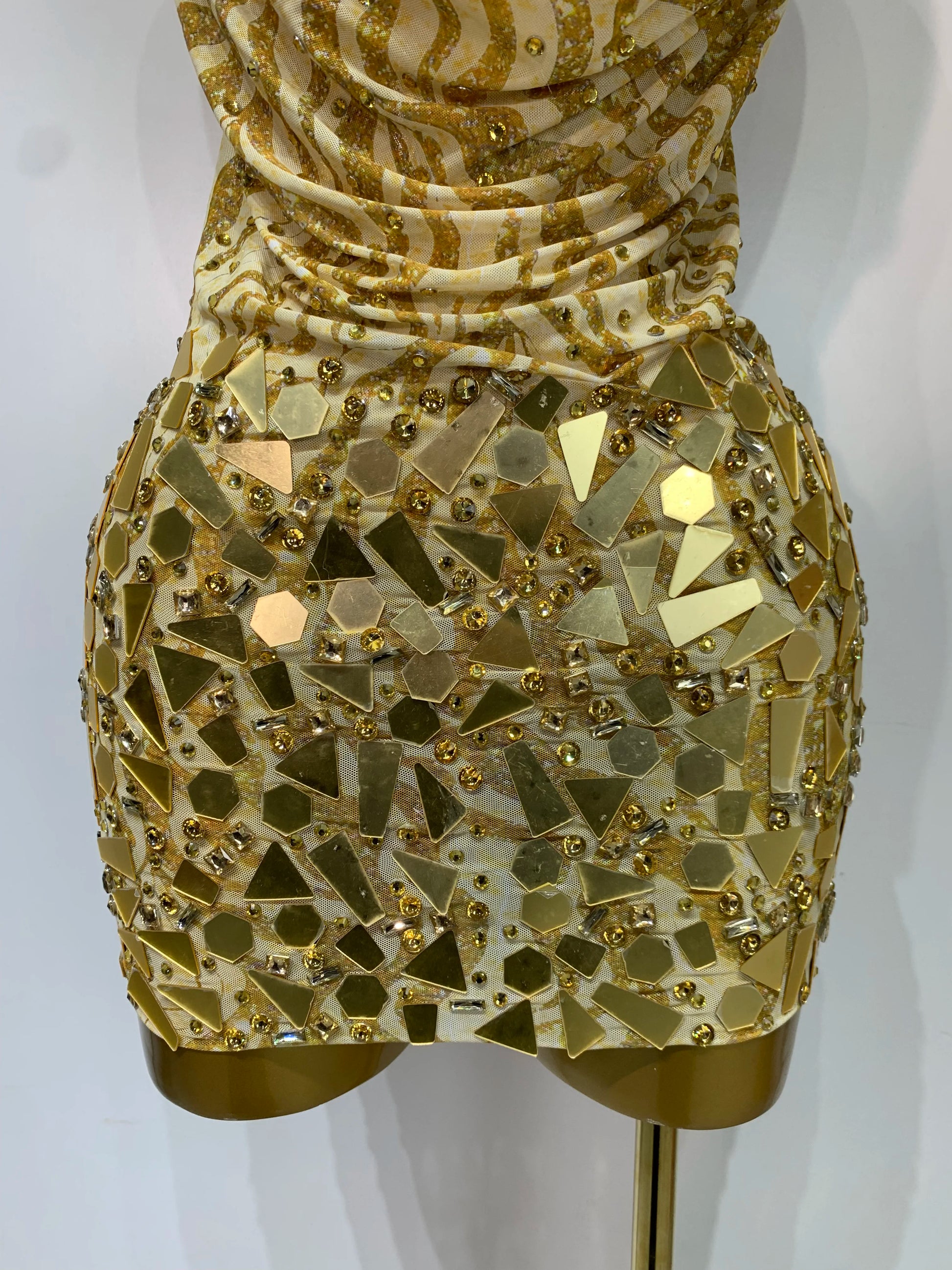 Women Sexy Backless Deep V Neck Mini Gold Dress Celebrity Elegant Evening Prom Dresses Birthday Photo Shoot Nightclub Costume