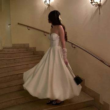 Sexy A Line Satin Short Wedding Dresses Sweetheart Sleeveless Elegant Pricness Bride Bridal Dress Brides Party Gown White