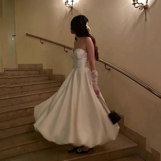 Sexy A Line Satin Short Wedding Dresses Sweetheart Sleeveless Elegant Pricness Bride Bridal Dress Brides Party Gown White
