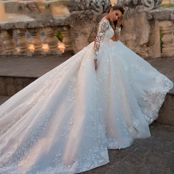 New Lace Up Wedding Dress Sexy V-neck Long Sleeve Bridal Dress With A Large Tail Vestido De Noiva Plus Size Made Custom
