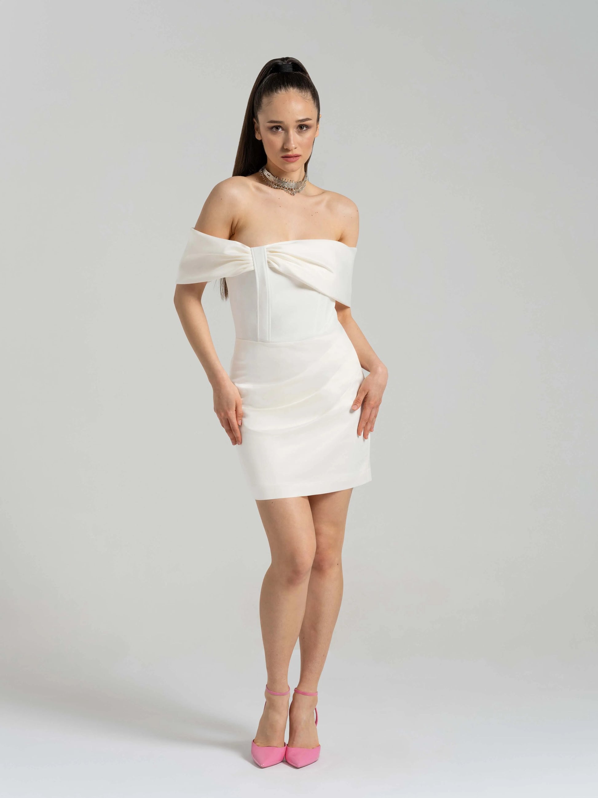 Elegant Short Wedding Dress Women Open Back Off The Shoulder Strapless Pleat Satin Bridal Gown Above Knee Vestido De Noiva