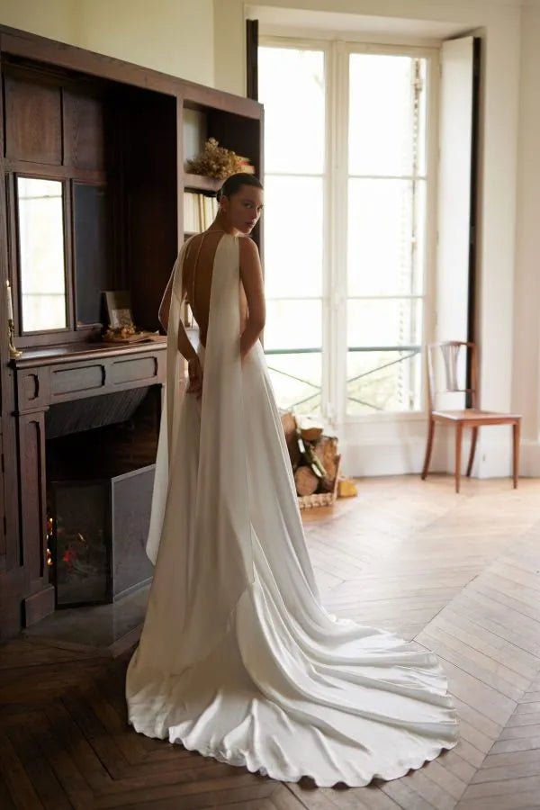 Romantic Simple Wedding Dresses With Shawl Elegant Beach Satin Bride Dress Simple Pregnant Women Bridal Gown