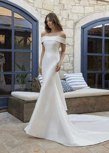 Classic Satin Off The Shoulder Wedding Dress Sexy Strapless Pleat Vintage Backless With Button Bow Sweep Train Bridal Growns As Picture