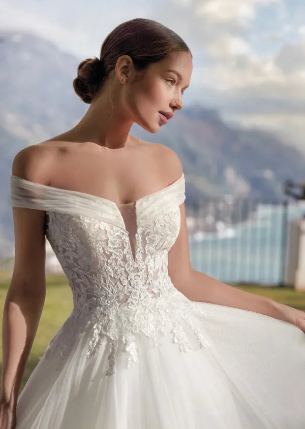 Elegant A-line Tulle Off the Shoulder Wedding Dress For Women With Appliques Buttons Bridal Gown Custom Made Vestidos De Novia