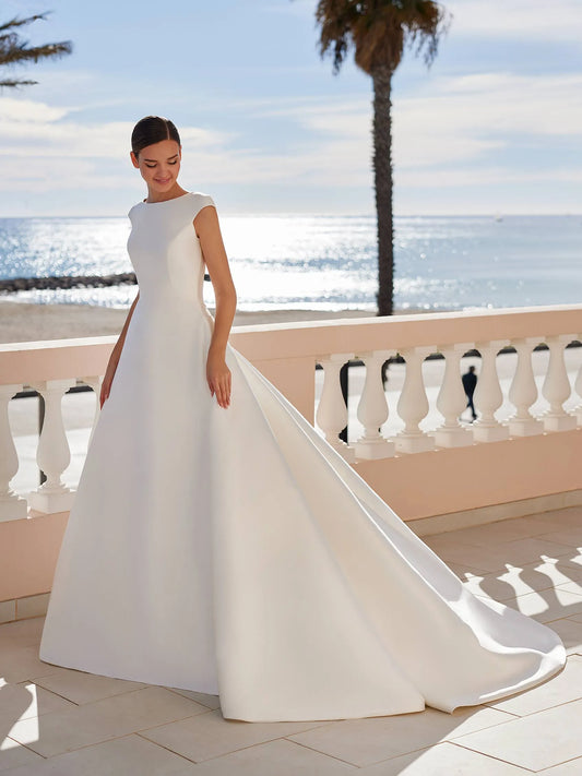 Simple Elegant Satin Wedding Dresses A Line Formal Women's High O Neck Sexy Backless Sleeveless For Bridal Gowns Robe De Soirée White