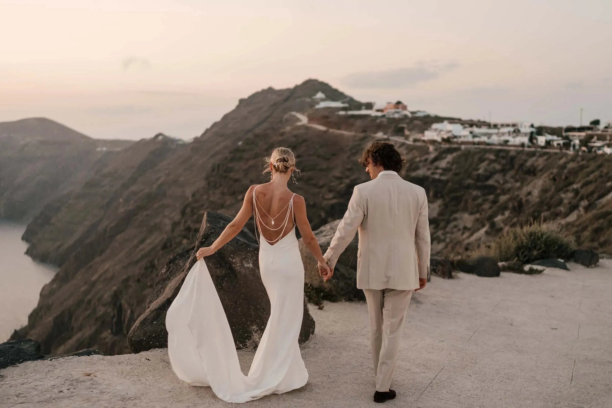 Spaghetti Straps Beading Simple Mermaid Wedding Dresses Backless Crepe Bridal Gowns Sweep Train vestido de novia