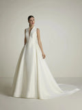A-Line Sleeveless Wedding Dress with V Neck with with V Neck in Pique White Mermaid Satin Modern Princess Vestido De Novia Bow Satin Court Train Sleeves Bridal Gowns