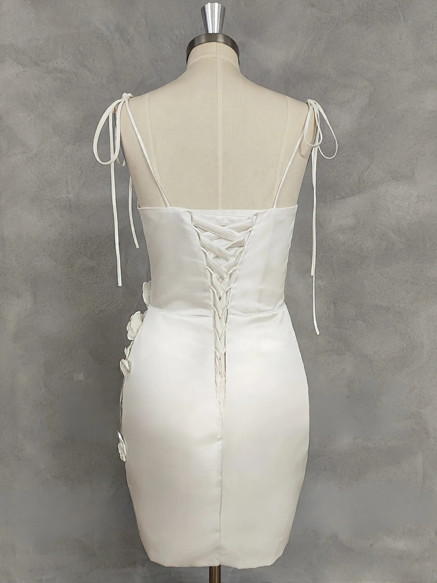 Morden Simple White Short Wedding Dress Sleeveless Satin Backless Vintage Plain Floral Bridal Gown Bow Applique Vestido de Novia