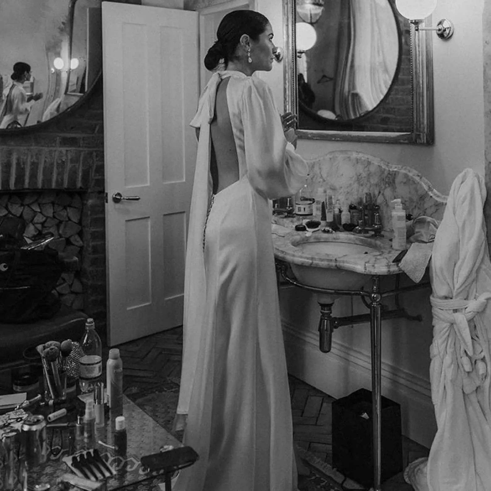 Romantic Simple Halter Neck Wedding Dress Puff Sleeves Pleat A-Line For Women Elegant Backless Sweep Train Bridal Gowns Robe