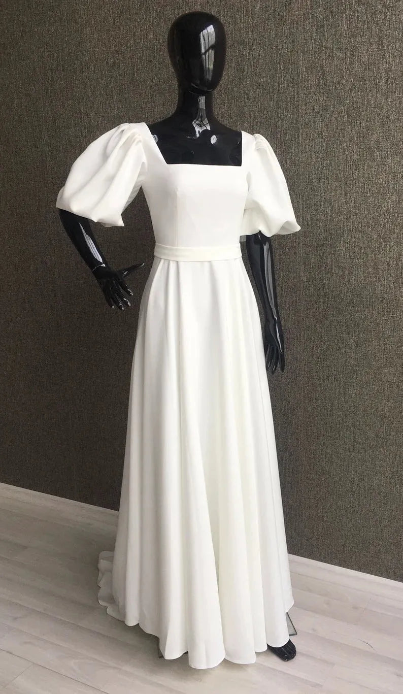 Elegant A-Line Wedding Dress Square Collar Short Puff Sleeve Open Back Bow Pearls Bridal Gown Floor-Length Vestido De Noiva White