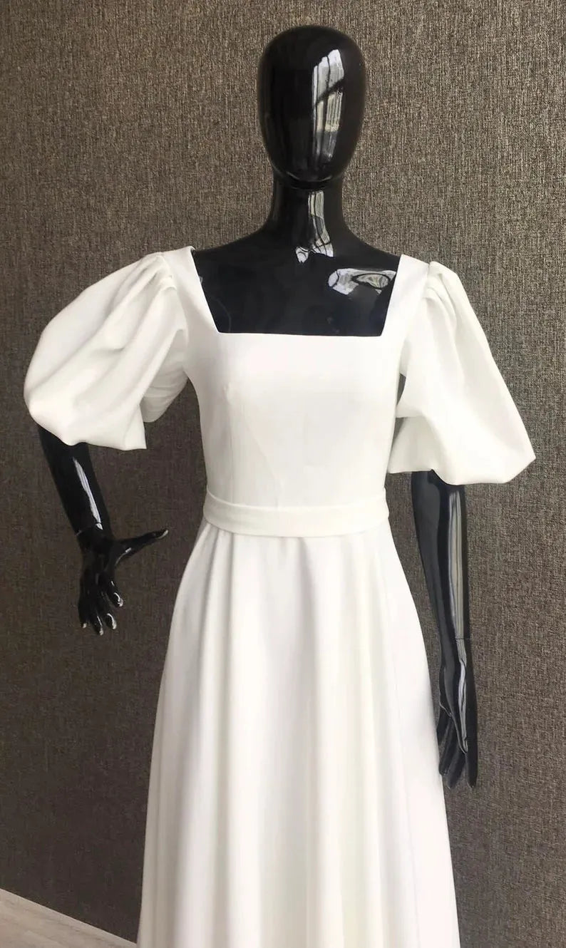 Elegant A-Line Wedding Dress Square Collar Short Puff Sleeve Open Back Bow Pearls Bridal Gown Floor-Length Vestido De Noiva