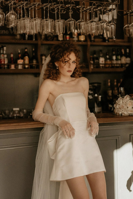 Strapless Short Satin Wedding Dresses With Big Bow Above Knee Vintage Bridal Gowns Chic Backless Beach Boho Bride Dress Ivory