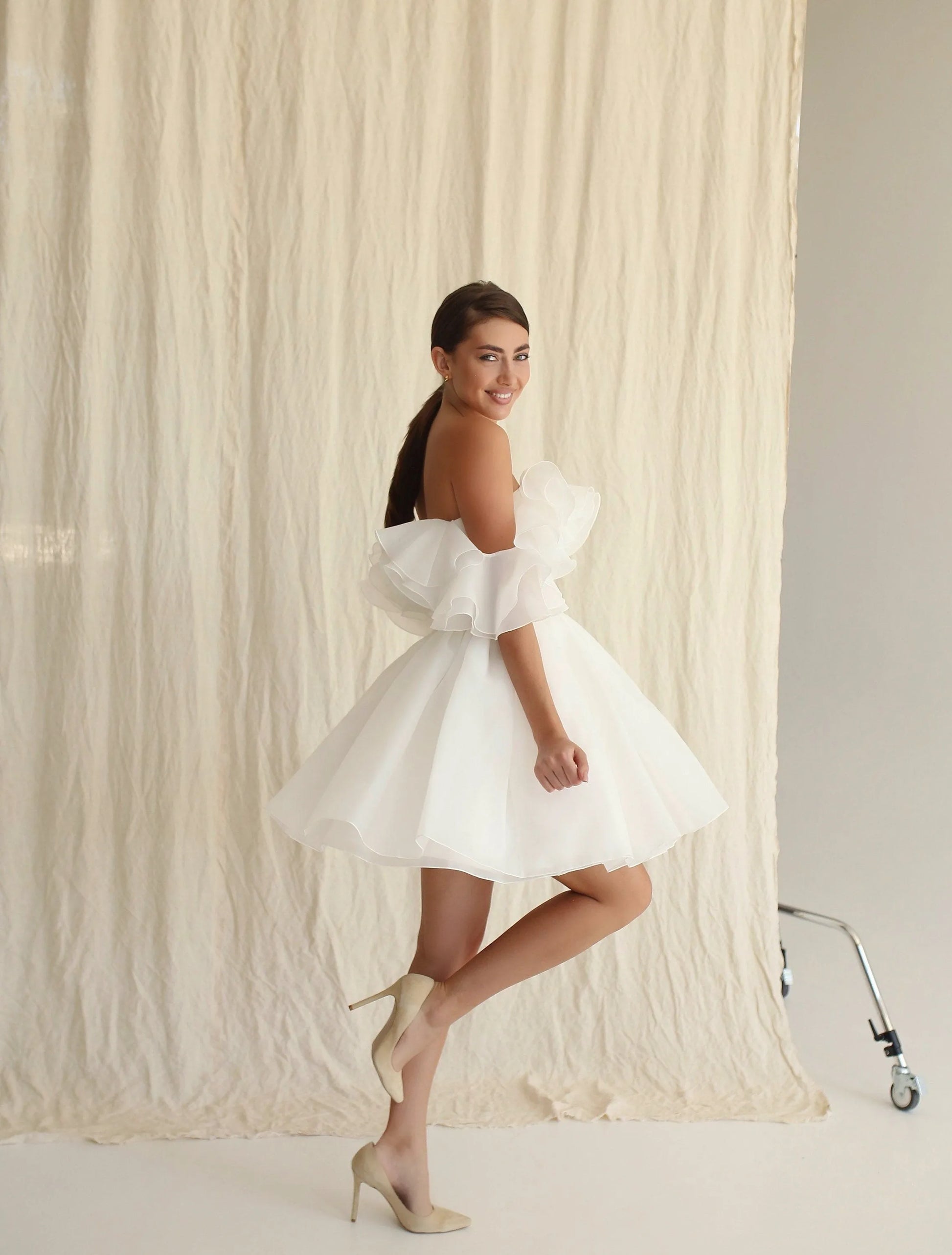 Short Boho Wedding Dresses Off The Shoulder Tiered Ruffles Puffy Mini Wedding Party Gowns For Bride Robes De Mariage