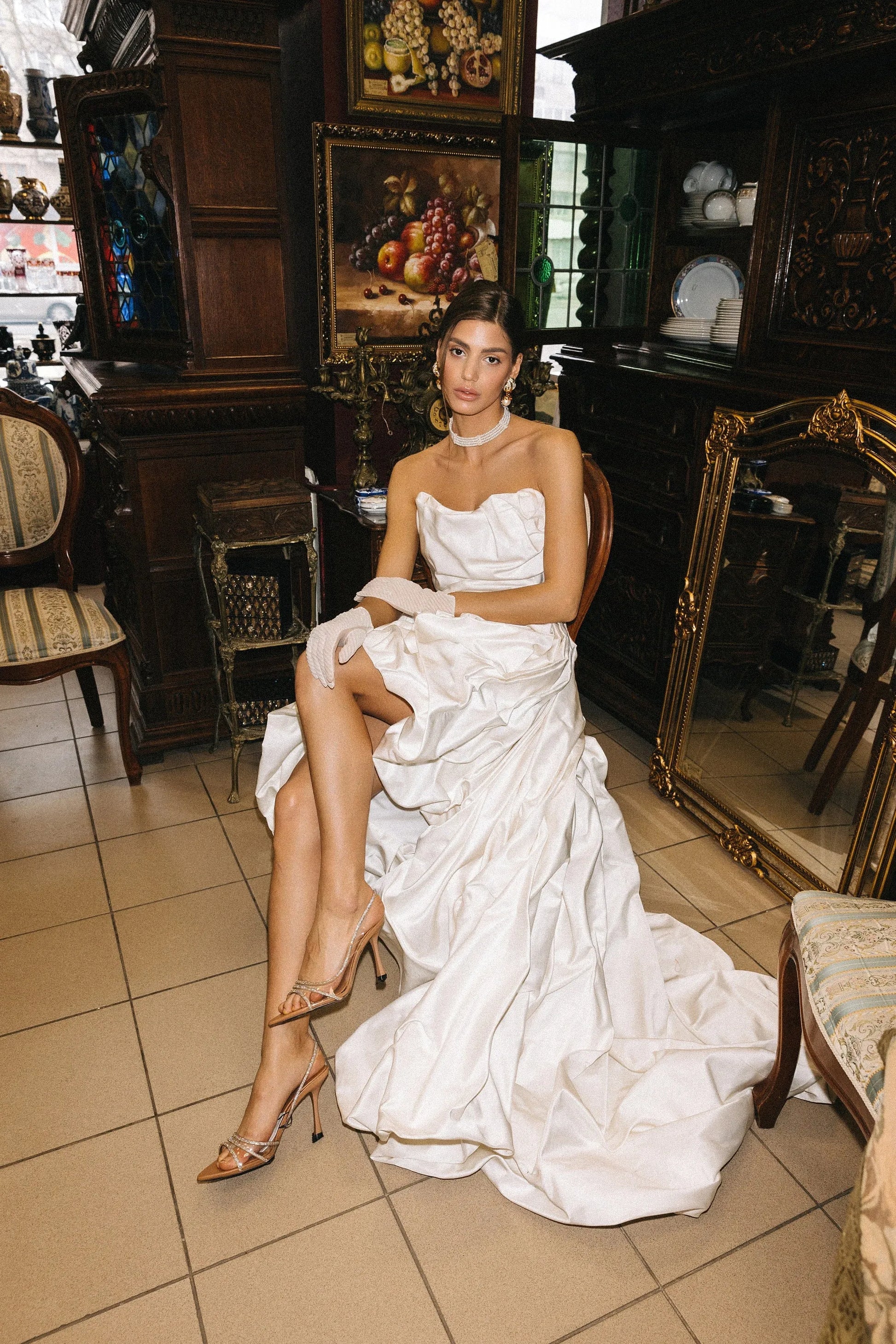 Vintage Strapless Wedding Dress Elegant Pleated Dresses Luxury Long Train Floor-length Bride Dresses Vestidos De Novia Champagne