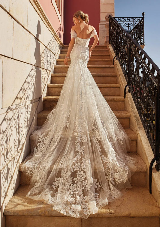 Fascinating Sweetheart Mermaid Sexy Slim Wedding Dresses Lace Appliques Bride Gowns Sleeveless Backless Button Vestido De Novia