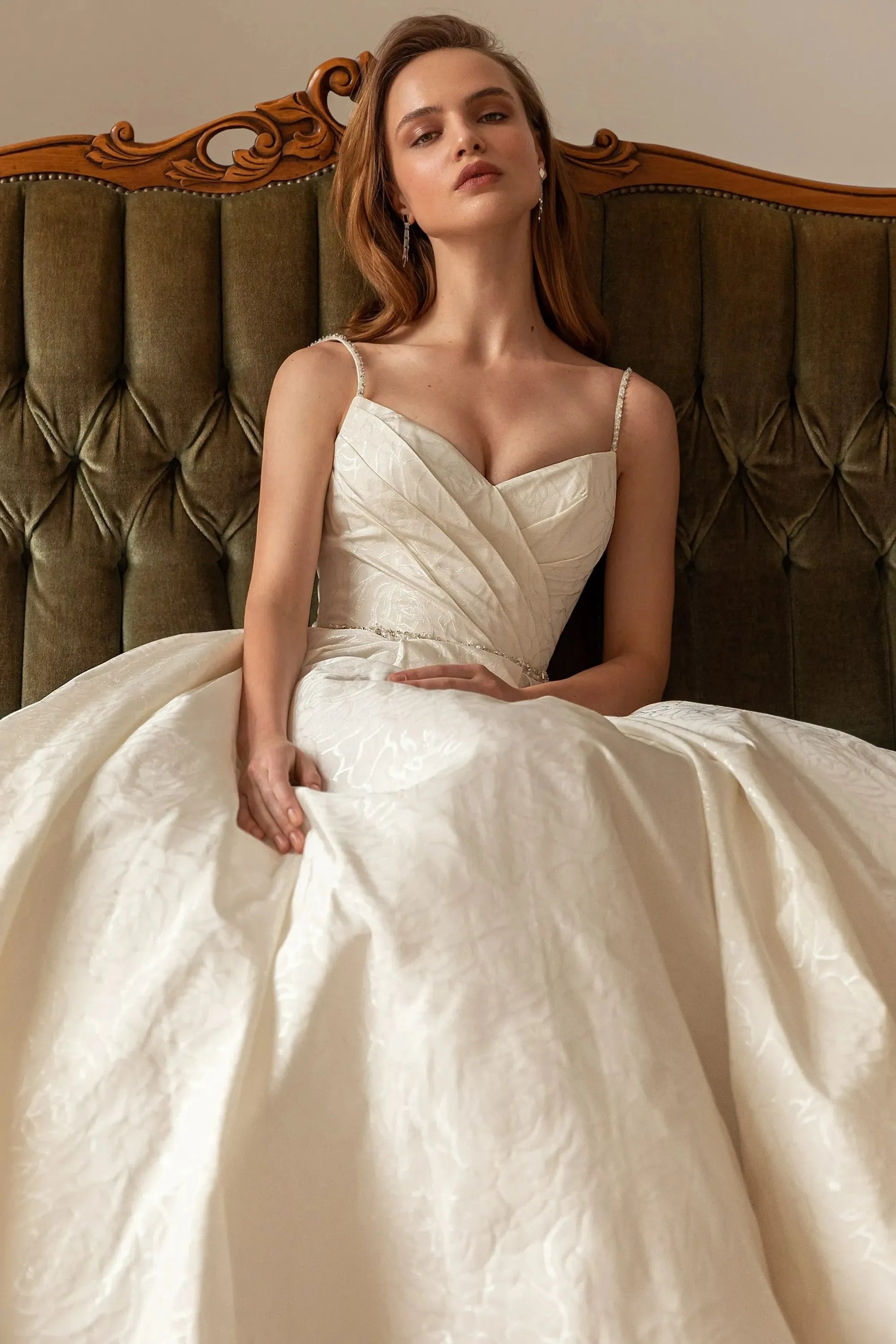 Ivory Wedding Dresses Sexy Spaghetti Straps A-Line V Neck Backless Princess Bride Gowns Formal Beach Party Vestido De Noiva