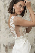 Elegant Short Wedding Dresses O-Neck Lace Open Back Batwing Sleeves Satin Tulle Sheath Bridal Gown Above Knee Vestidos De Noiva