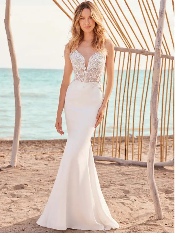 Elegant Mermaid Wedding Dresses V-Neck Spaghetti Straps Lace Open Back