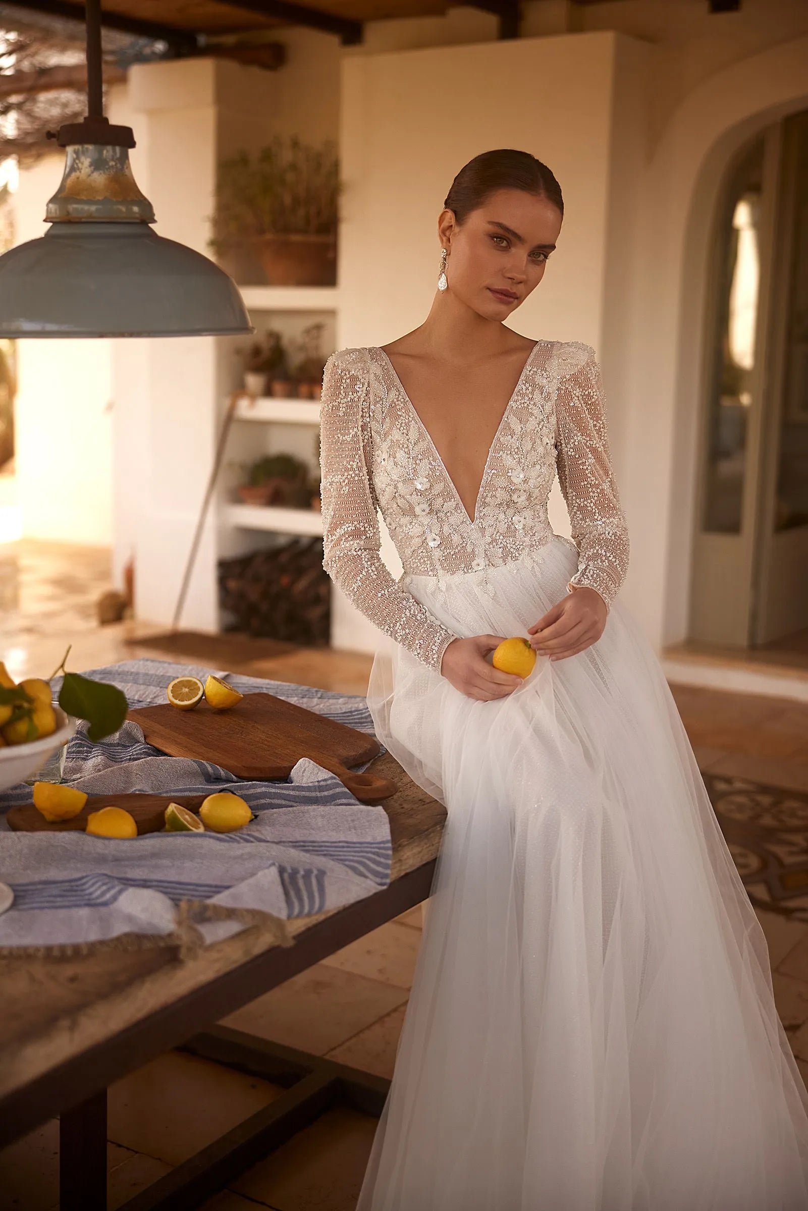 Deep V-neck Appliques Lace Long Sleeve Tulle Wedding Dress for Women A-line Court Backless Wedding Party Gown