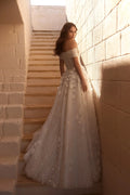 Romantic 3D flowers Wedding Dress Dreamy Customized A-line Lace Dress For Bride Graceful Shiny Bridal Gown